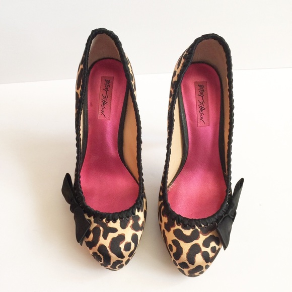 Betsey Johnson Nelson Leopard Print Pumps Size 8M - Picture 3 of 8